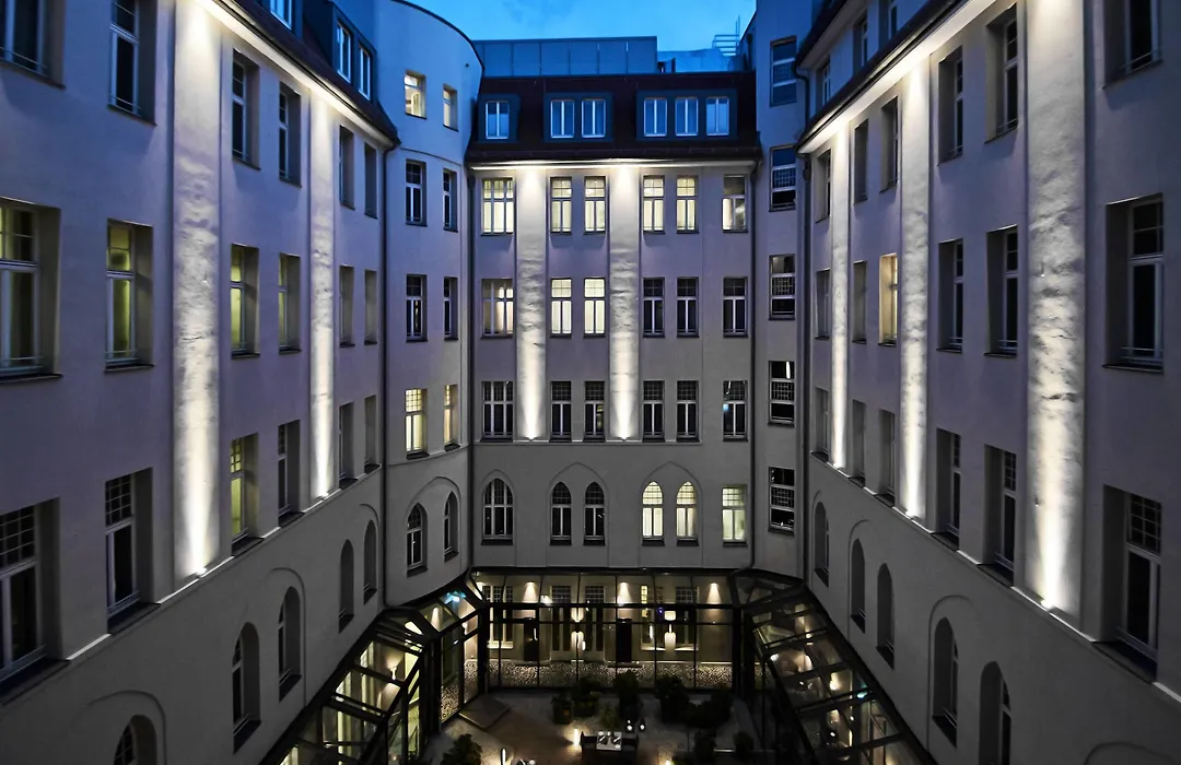 Roomers Berlin Steinplatz, Autograph Collection-1