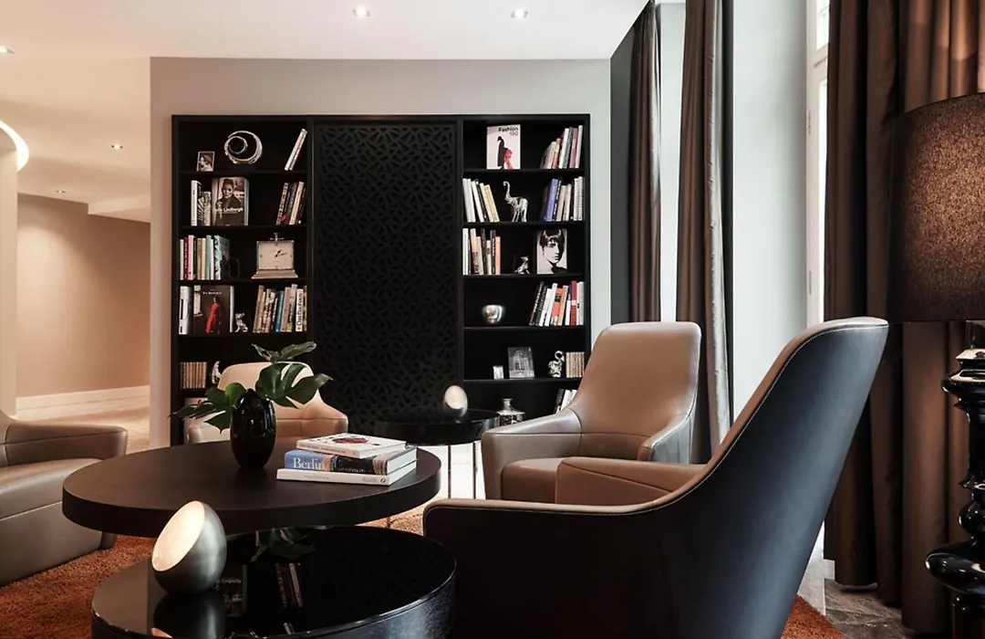 Roomers Berlin Steinplatz, Autograph Collection-1