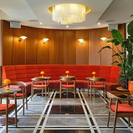 Roomers Berlin Steinplatz, Autograph Collection-2